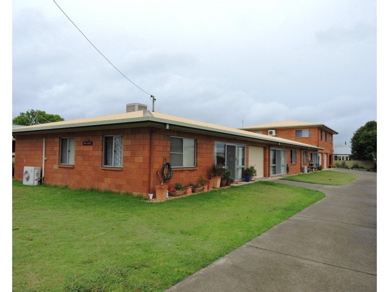 2/13 Barth St, Warwick QLD 4370