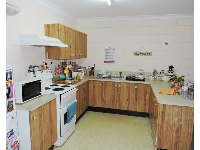 2/13 Barth St, Warwick QLD 4370