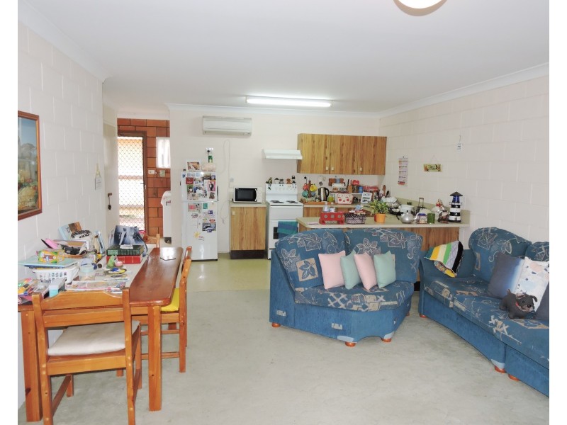 2/13 Barth St, Warwick QLD 4370