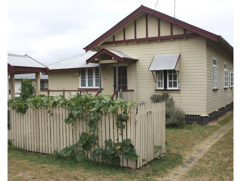 79 Pratten St, Warwick QLD 4370