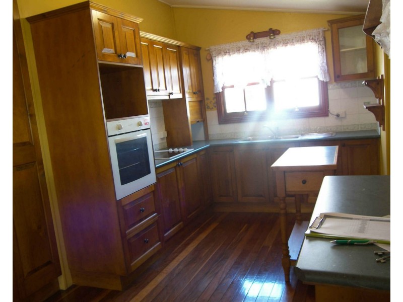 75 Pratten Street, Warwick QLD 4370