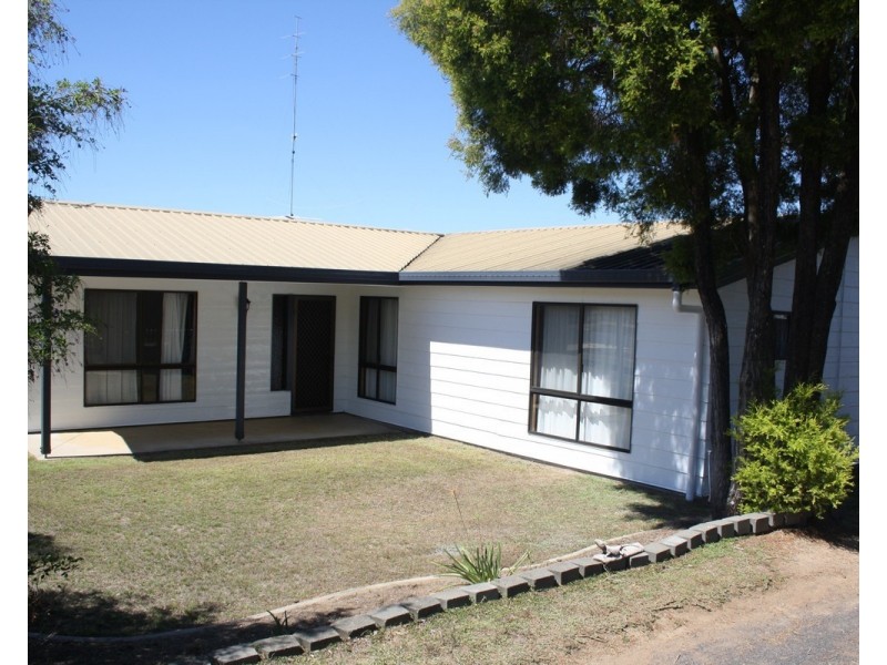 12 Ross Street, Warwick QLD 4370