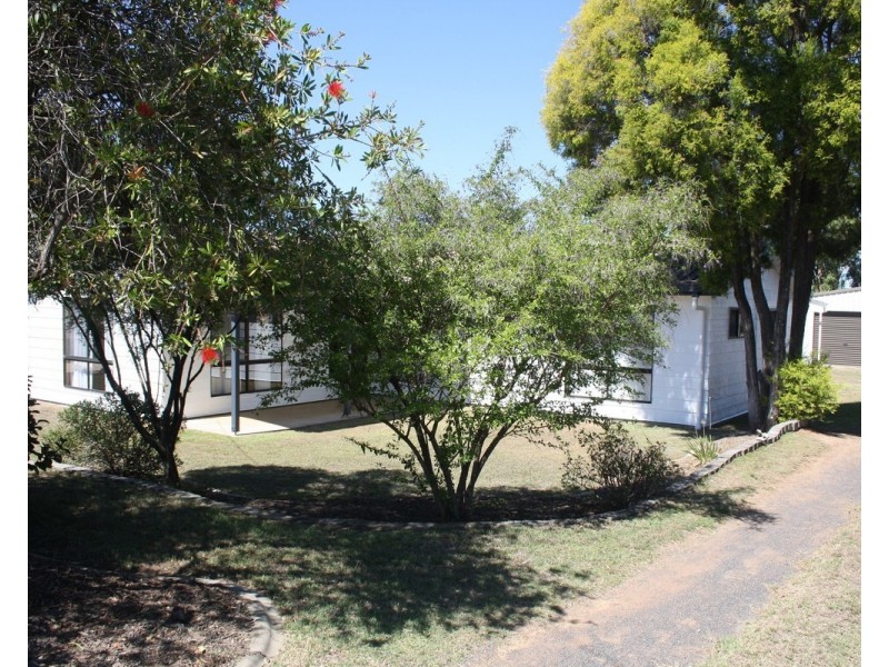 12 Ross Street, Warwick QLD 4370