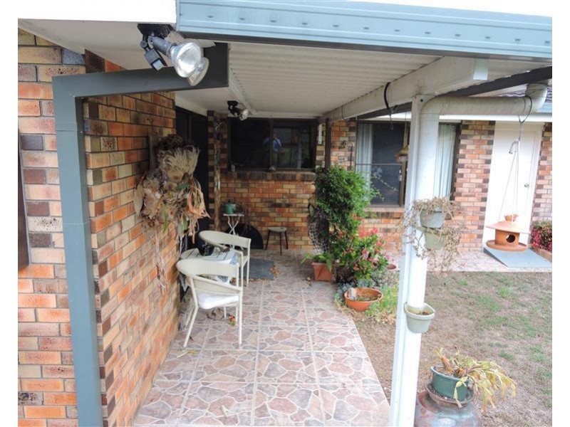 11 Chermside Dr, Warwick QLD 4370