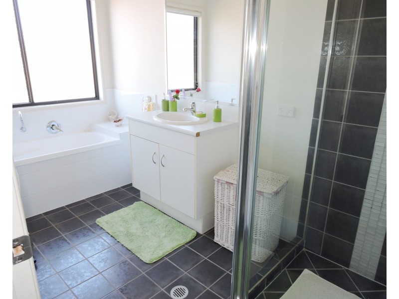 140 Dragon St, Warwick QLD 4370