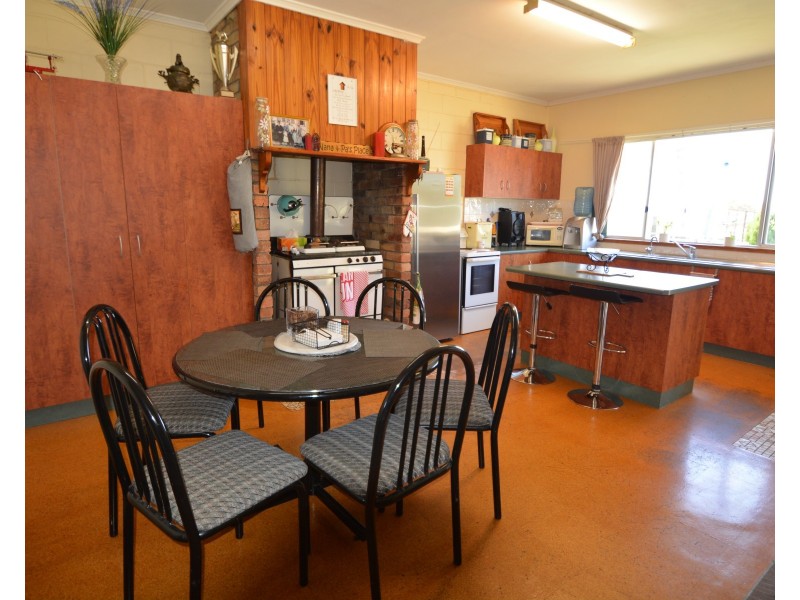 156 Warner St, Rosenthal Heights QLD 4370