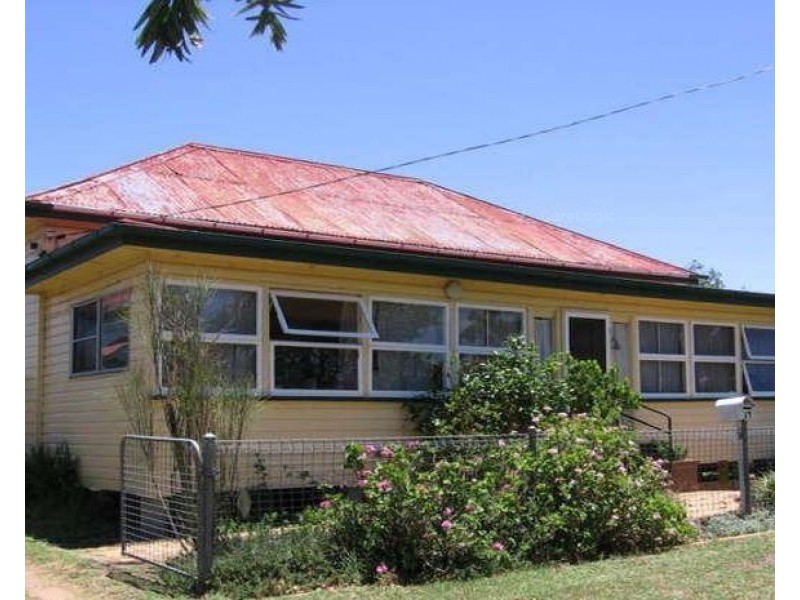 17 Guy Street, Warwick QLD 4370