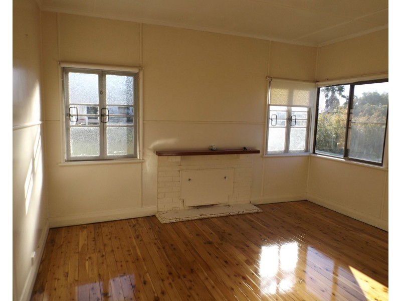 112B Pratten Street, Warwick QLD 4370