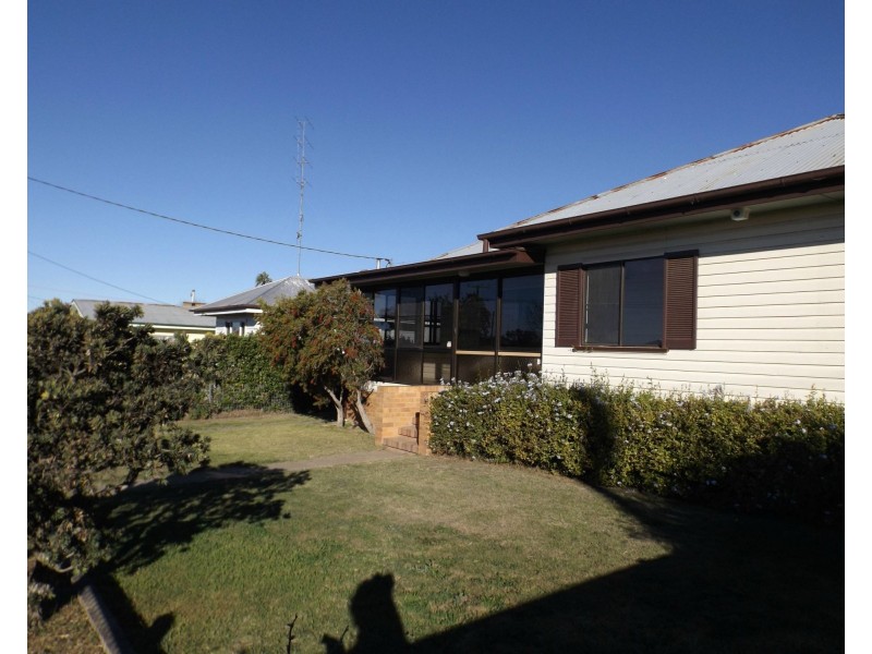 112B Pratten Street, Warwick QLD 4370