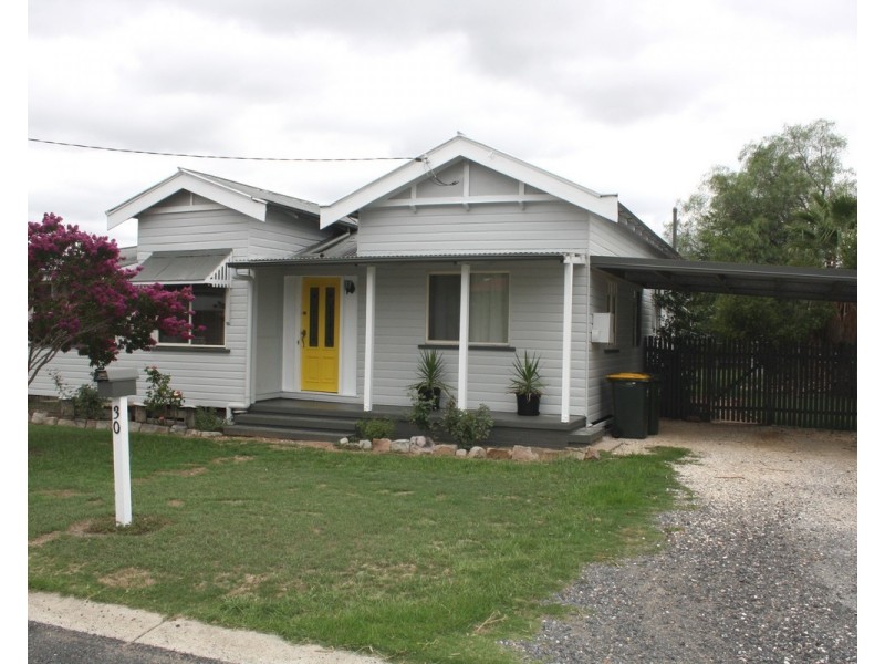 30 Stewart Ave, Warwick QLD 4370