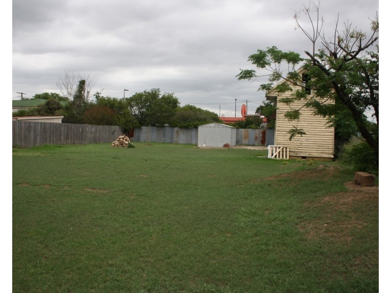 30 Stewart Ave, Warwick QLD 4370