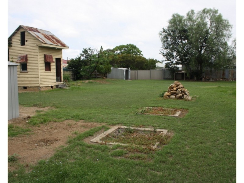 30 Stewart Ave, Warwick QLD 4370