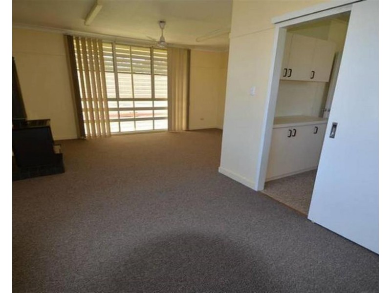 4 Furness Crescent, Warwick QLD 4370