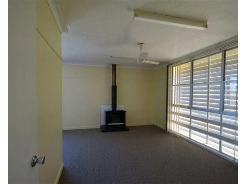4 Furness Crescent, Warwick QLD 4370