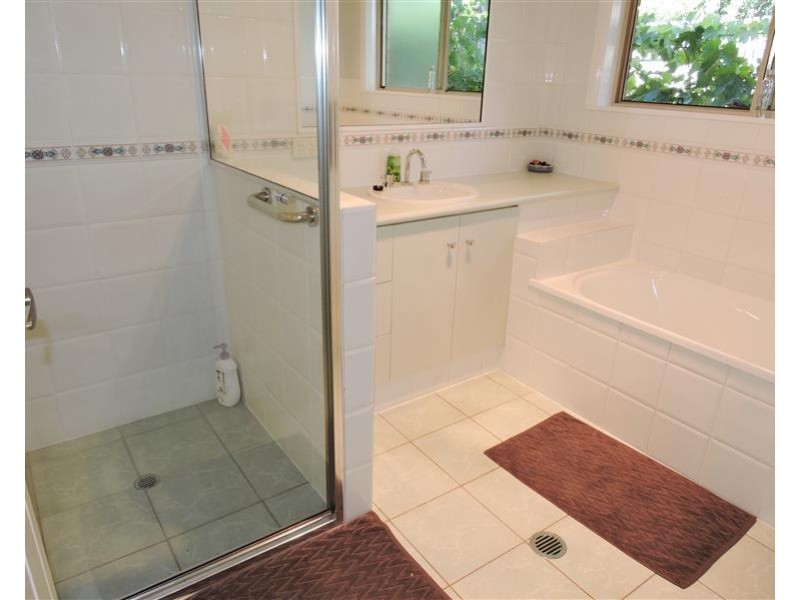 73 Cleary St, Warwick QLD 4370