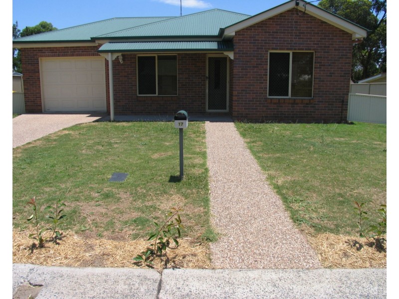 17 Myrtle Avenue, Warwick QLD 4370