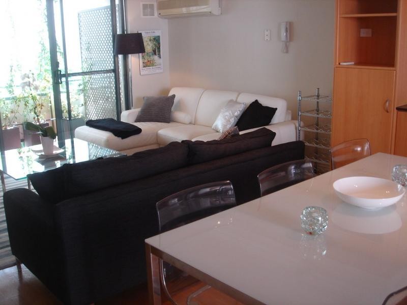 2/1020 Wellington St, West Perth WA 6005