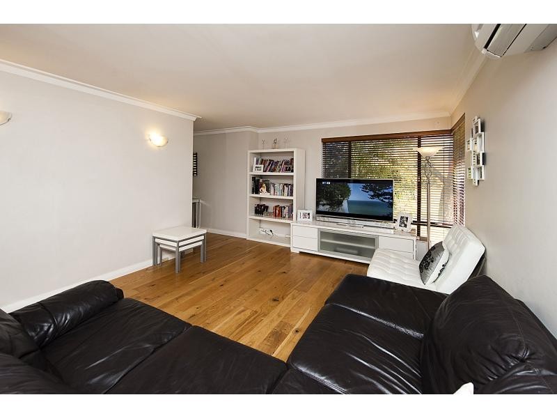 16 Glenn Place, Duncraig WA 6023