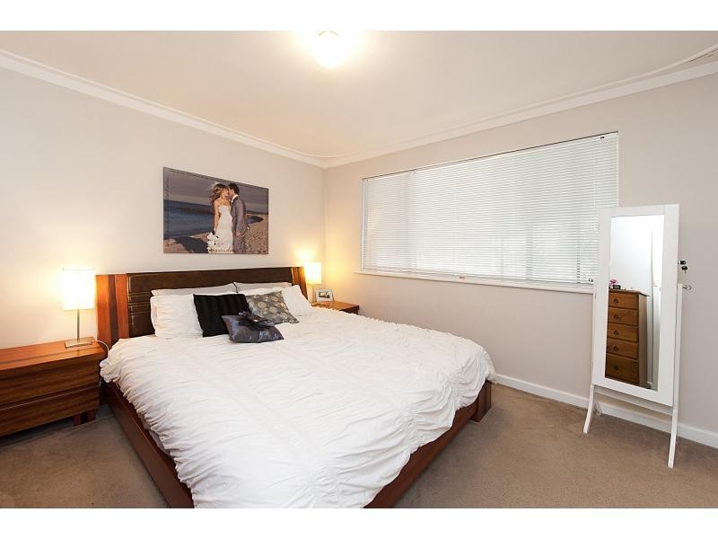 16 Glenn Place, Duncraig WA 6023