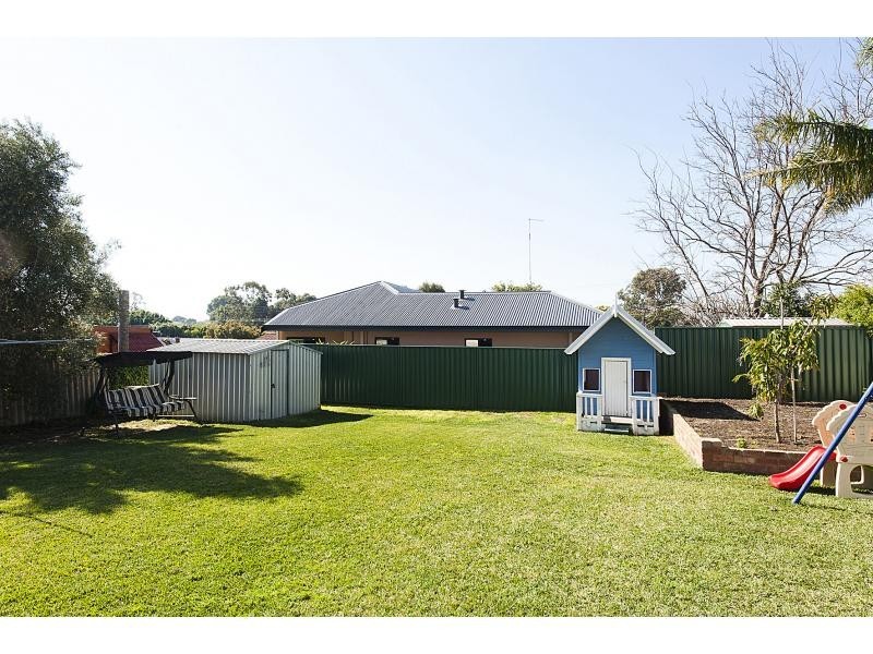 16 Glenn Place, Duncraig WA 6023
