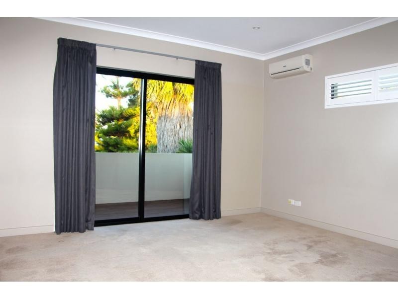 2 Albert St, Claremont WA 6010