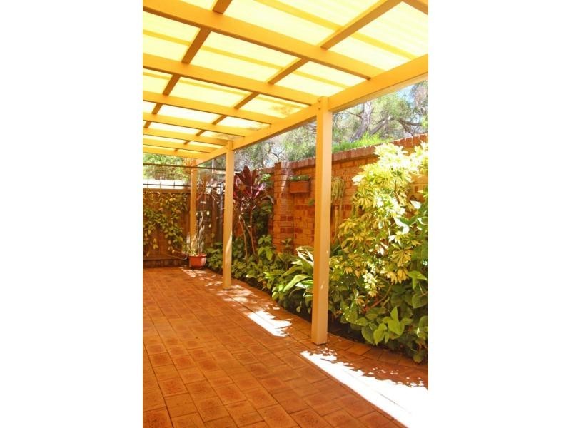 33/2 Theakston Green, Leeming WA 6149