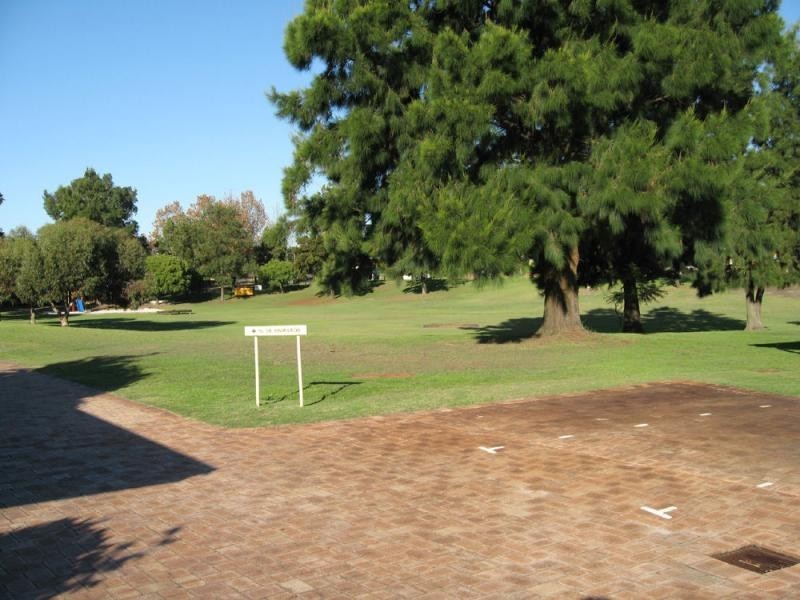 33/2 Theakston Green, Leeming WA 6149