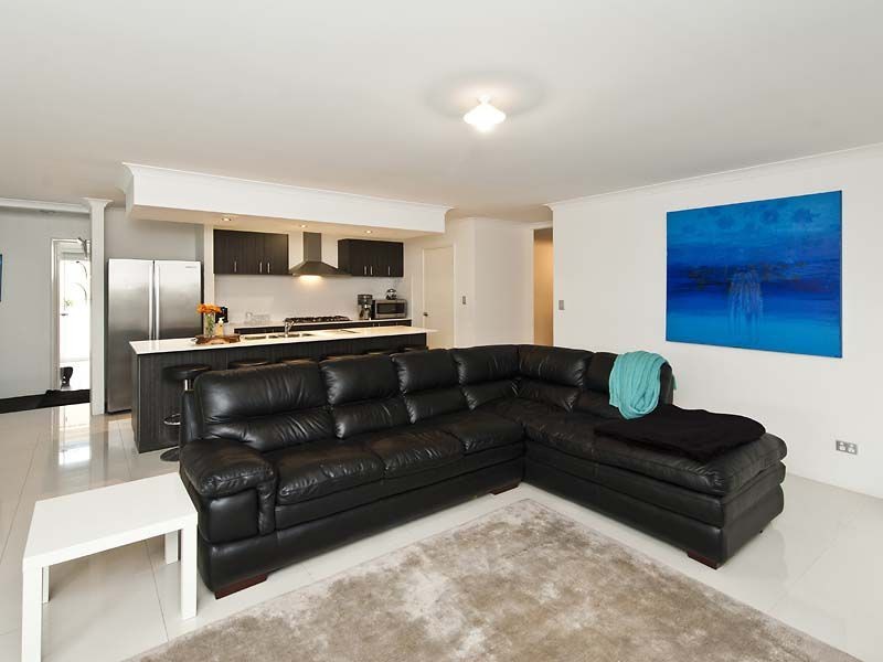 12 Hamelin Street, Two Rocks WA 6037