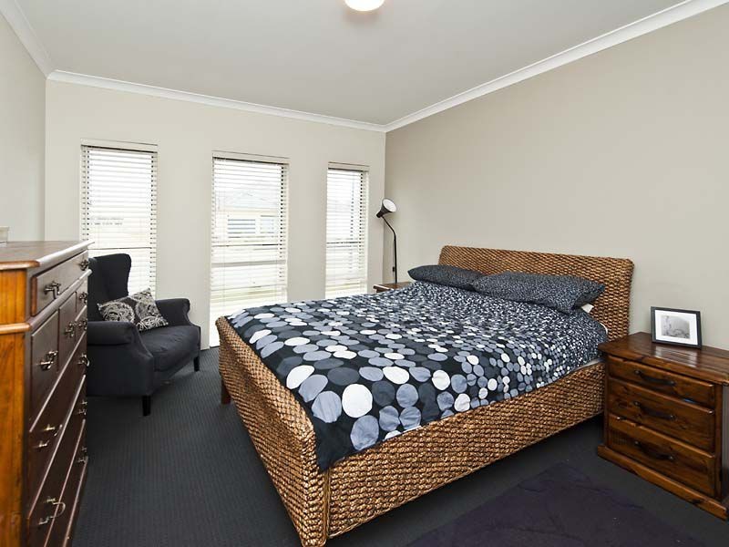 12 Hamelin Street, Two Rocks WA 6037