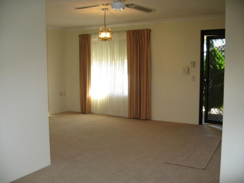 49/2 Theakston Green, Leeming WA 6149