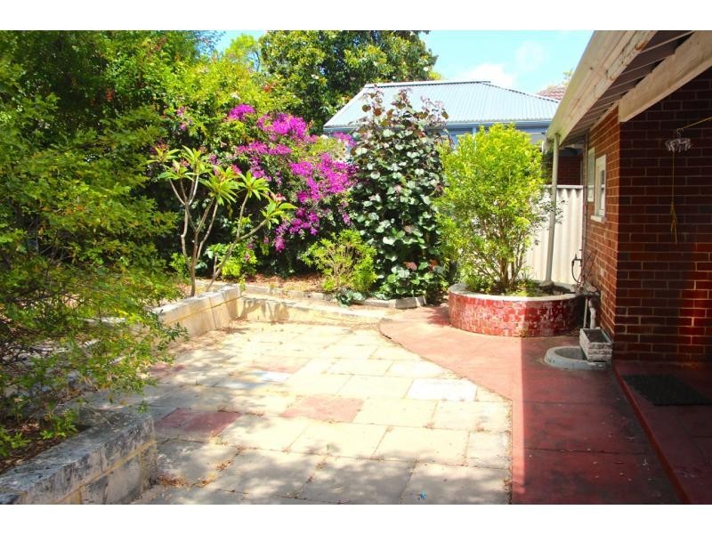 102 Monash Avenue, Nedlands WA 6009