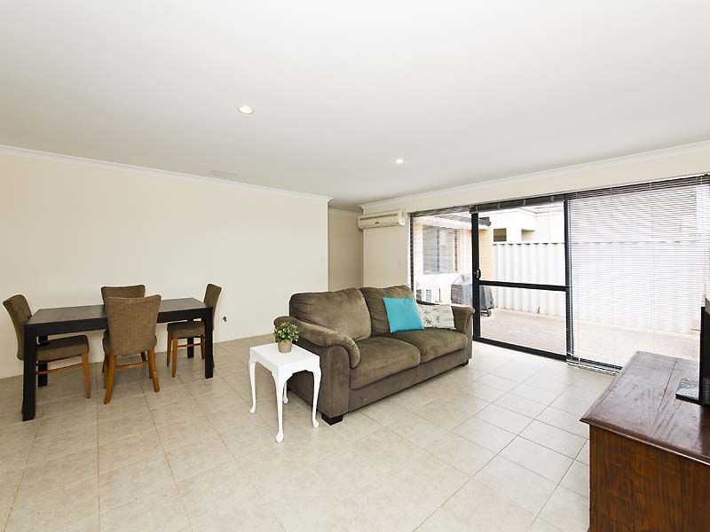 21 Portsalon Parkway, Butler WA 6036