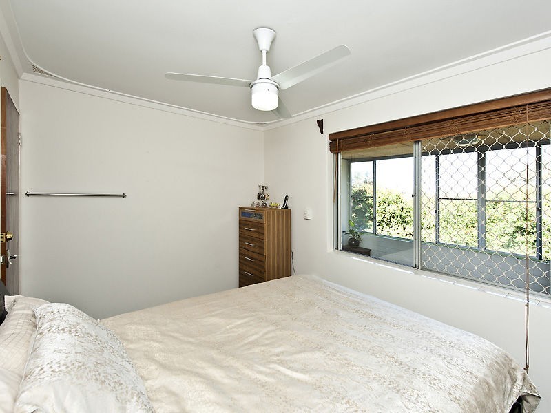 61/20 Ellerby St, Glendalough WA 6016