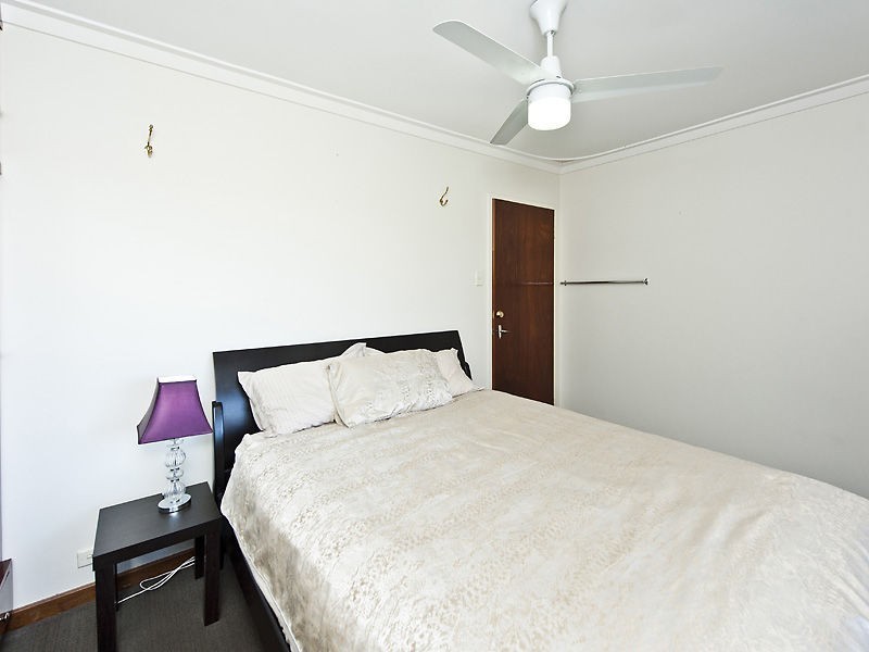 61/20 Ellerby St, Glendalough WA 6016