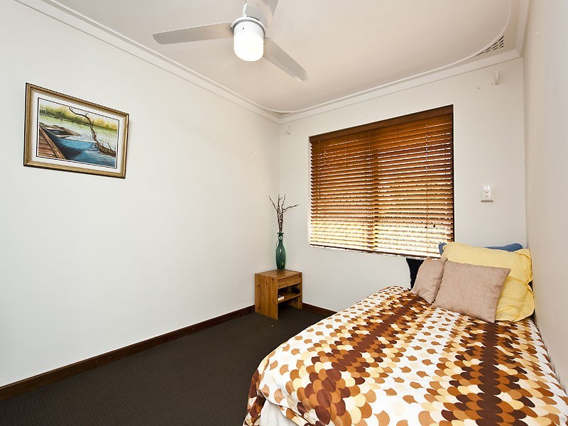 61/20 Ellerby St, Glendalough WA 6016