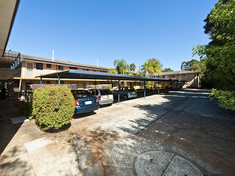 61/20 Ellerby St, Glendalough WA 6016