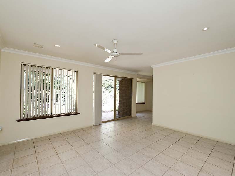 9/10 Parnell Avenue, Marmion WA 6020