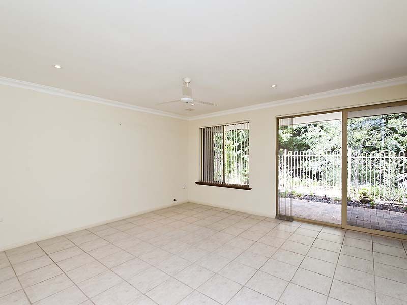 9/10 Parnell Avenue, Marmion WA 6020