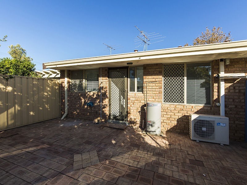 15/1 Waterway Court, Churchlands WA 6018