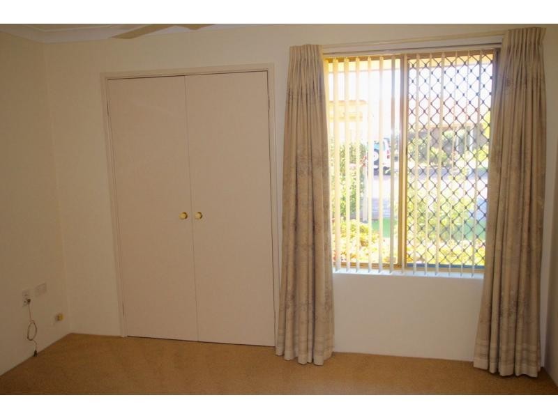 9/2 Theakston Green, Leeming WA 6149