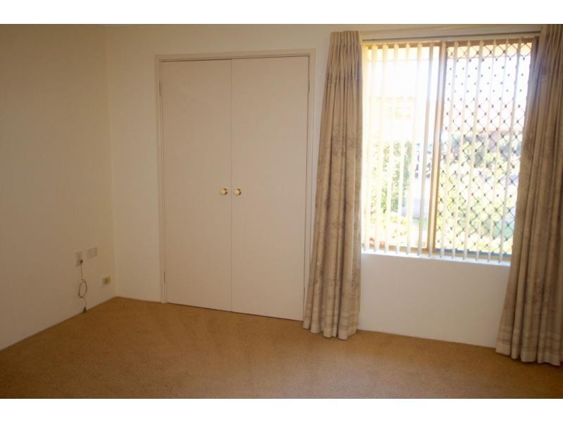 9/2 Theakston Green, Leeming WA 6149