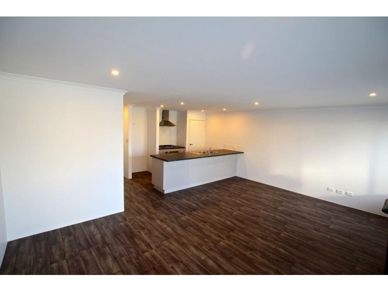 77 Hollyford Parade, Butler WA 6036