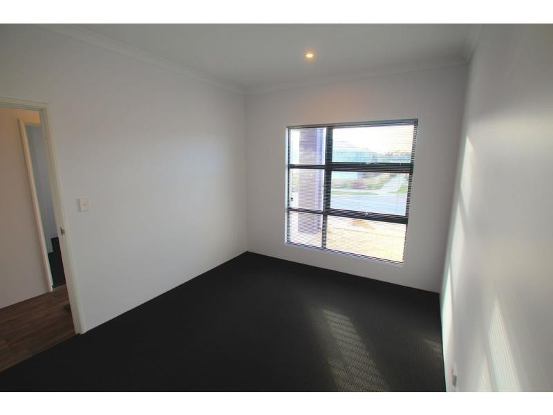 77 Hollyford Parade, Butler WA 6036