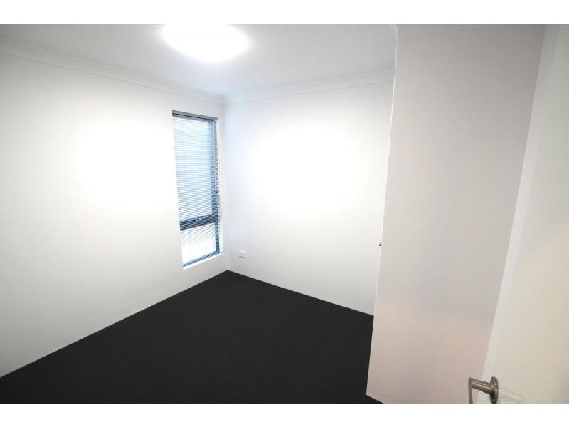 77 Hollyford Parade, Butler WA 6036