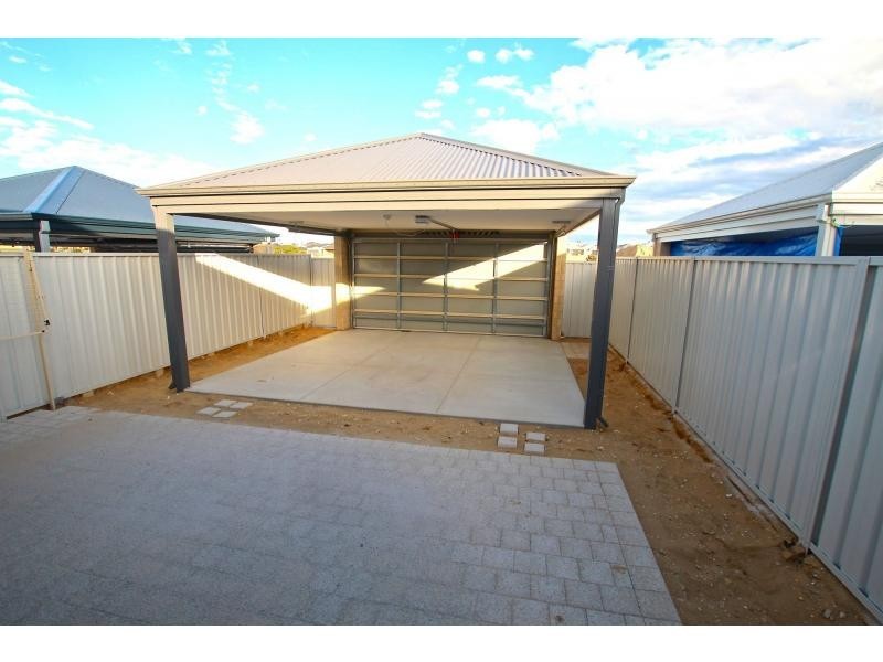 77 Hollyford Parade, Butler WA 6036