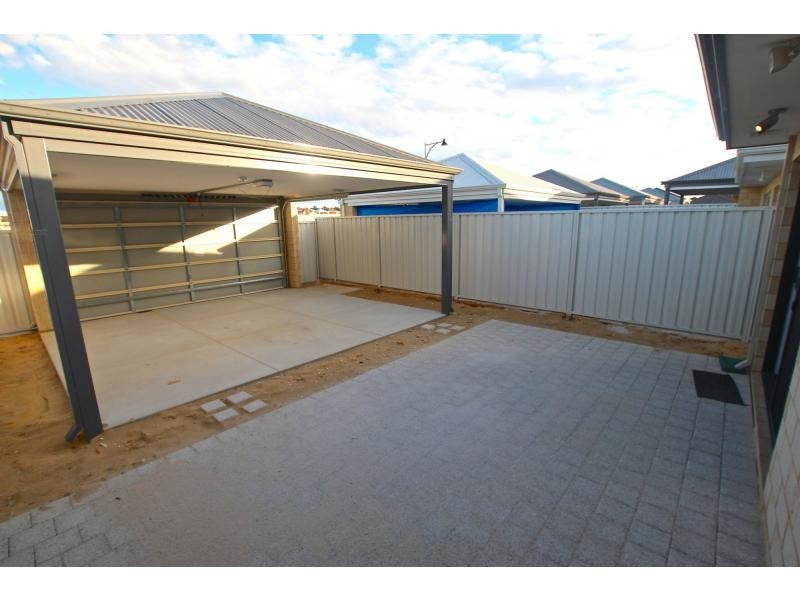77 Hollyford Parade, Butler WA 6036