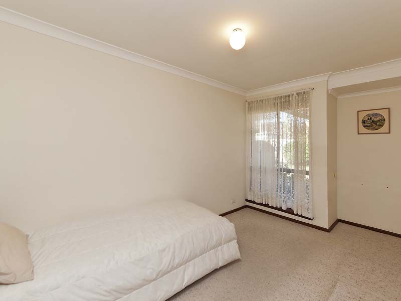 8 Sunart Close, Hamersley WA 6022