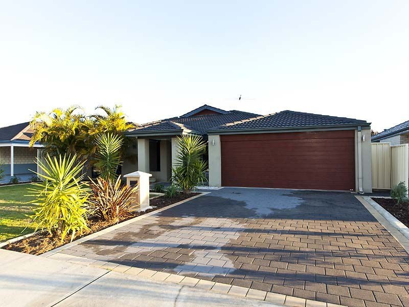 11 Milano Loop, Seville Grove WA 6112