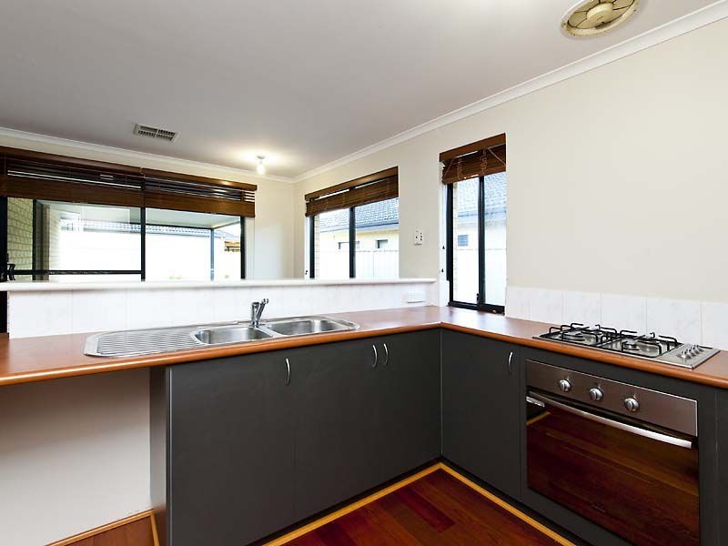 11 Milano Loop, Seville Grove WA 6112