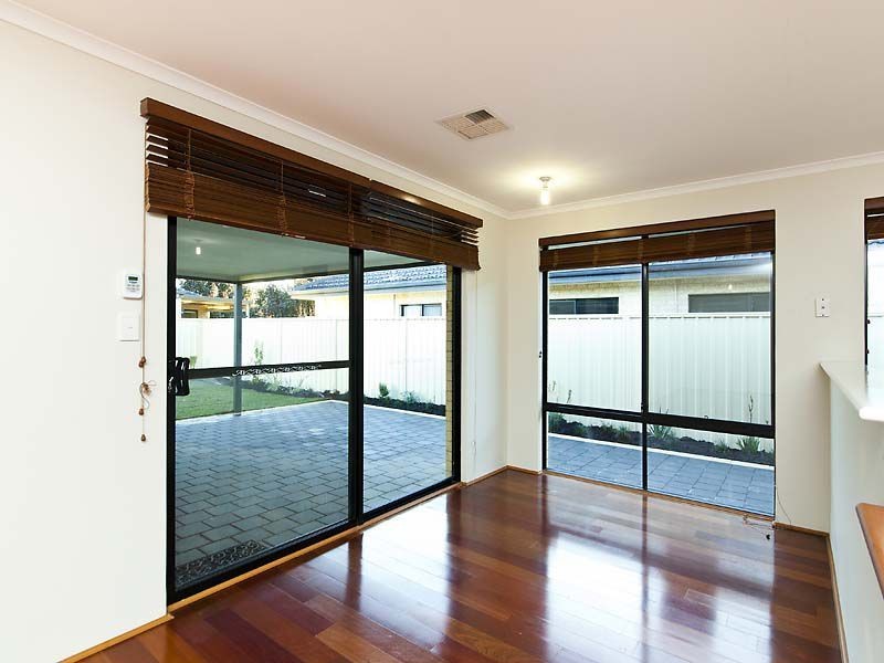 11 Milano Loop, Seville Grove WA 6112